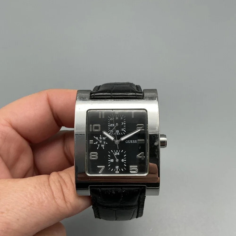 Guess G85569G Mens Watch 35mm Black Dial Leather Stainless Day Date New Battery